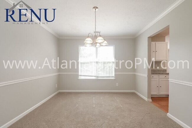 Building Photo - Now Available! 3 bedroom 3 bath!