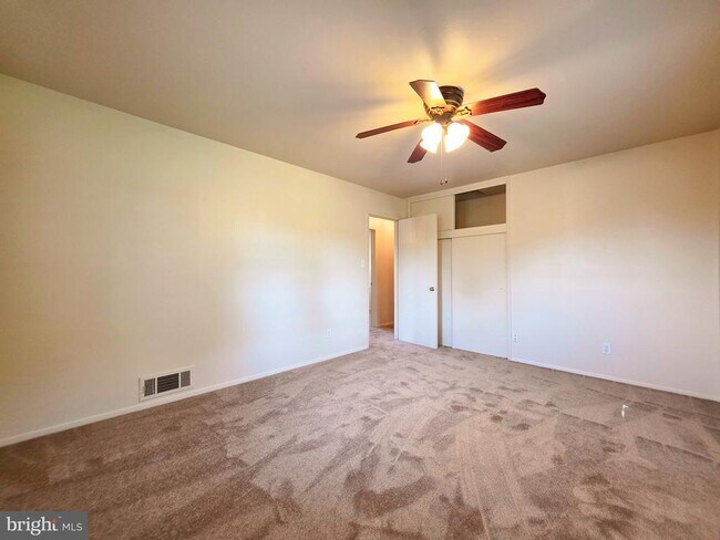 Building Photo - 7511 Elgar St