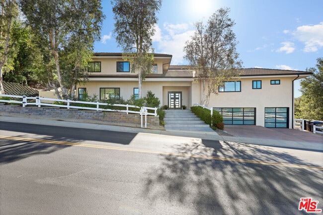 Building Photo - 53 Saddlebow Rd