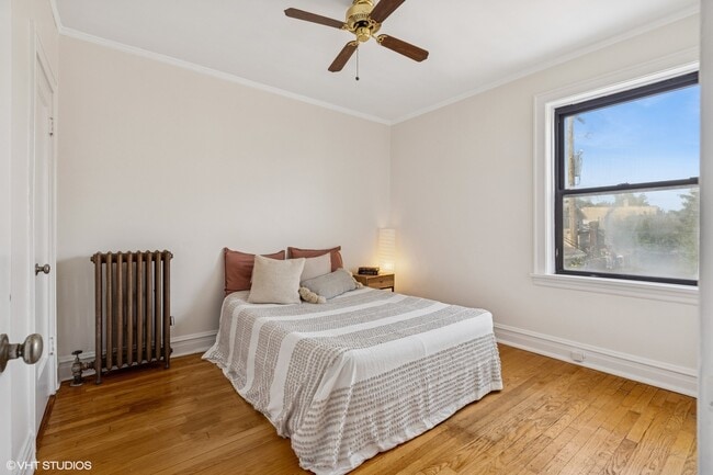 Building Photo - 5146 N Leavitt St