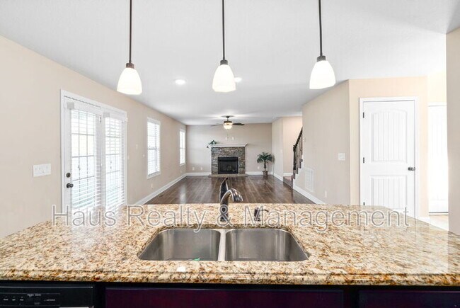 Building Photo - 112 Sycamore Hill Dr