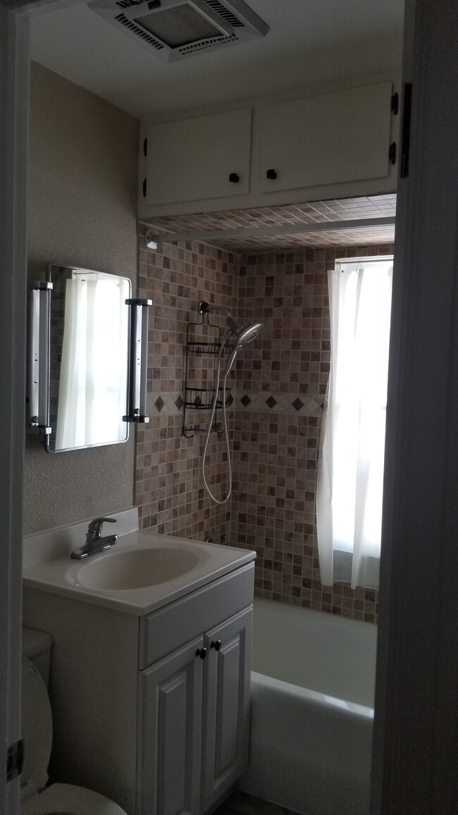 Bathroom - 2020 N Grand Ave