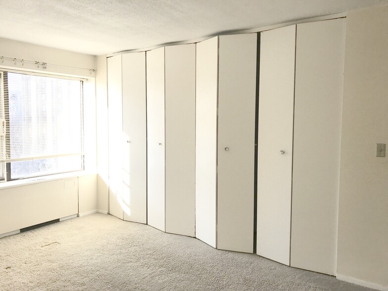 Main Bedroom with wall of closets - 19 S 1st St