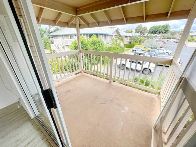 Building Photo - Top-Floor 2BR / 1.5BA Southpointe Condo – Freshly Updated! Move in Now! December is Free!!