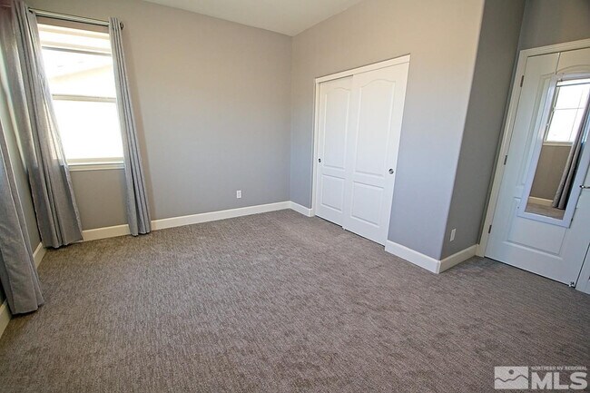 Building Photo - 1390 Trailhead Dr