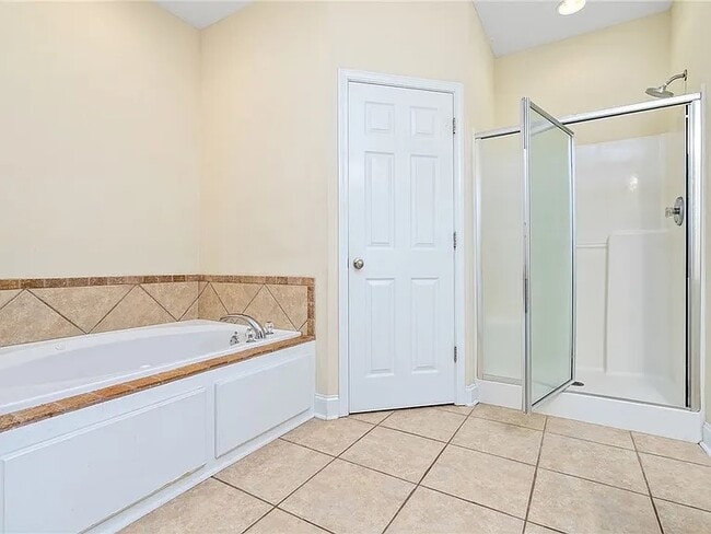 Building Photo - 1317 Tulip Ct