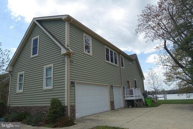 Primary Photo - 121 Parks Rd