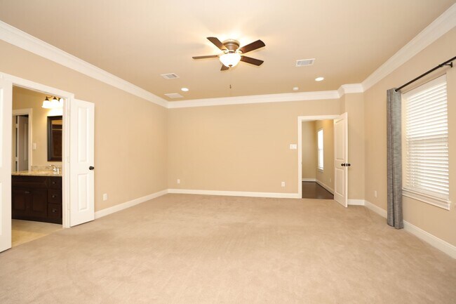 Building Photo - 11002 Upland Forest Dr