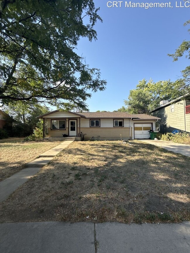Building Photo - Conveniently located 3-bedroom 1-bathroom ...