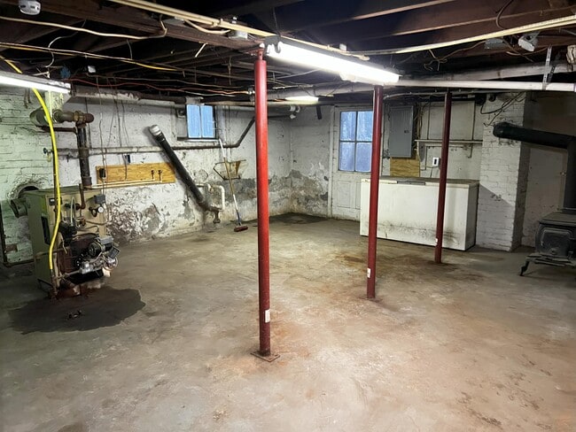 Building Photo - 328 Boyd Ave