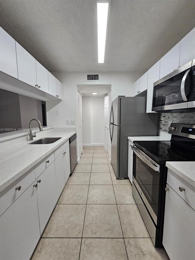 Building Photo - 15771 SW 106th Terrace