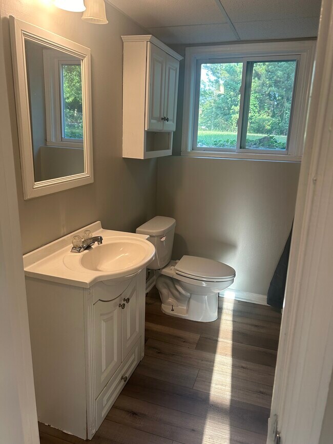 Building Photo - 4220 Daniel Dr