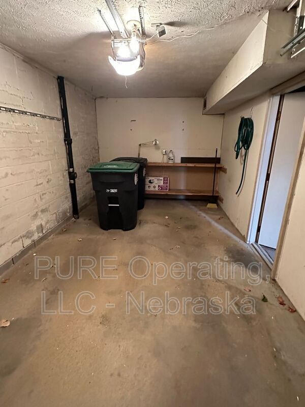 Building Photo - 1631 N 109th Plz