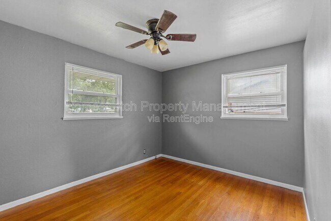 Building Photo - 135 Dundee Cir