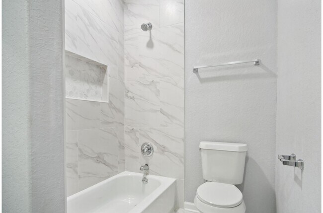 Building Photo - Charming and Modern Living Near Downtown San Antonio