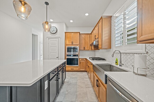 Building Photo - 18530 Joyous Ln