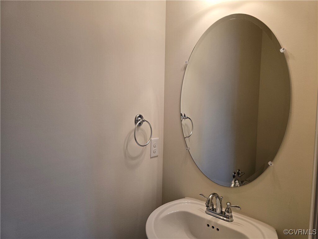 Building Photo - 7417 Pebble Lake Dr