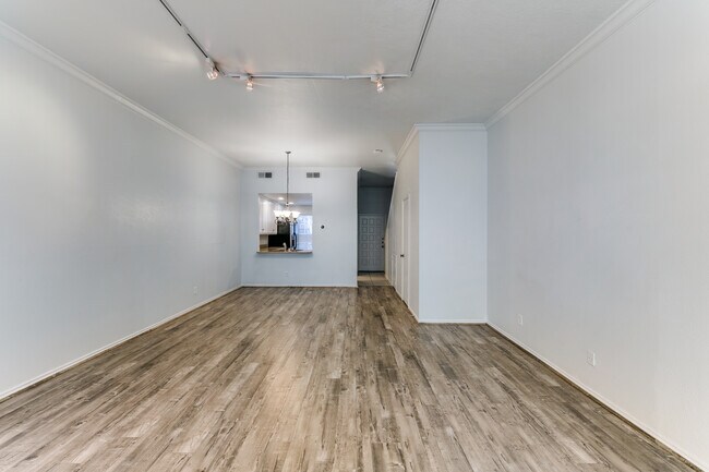 Building Photo - 2815 Welborn St