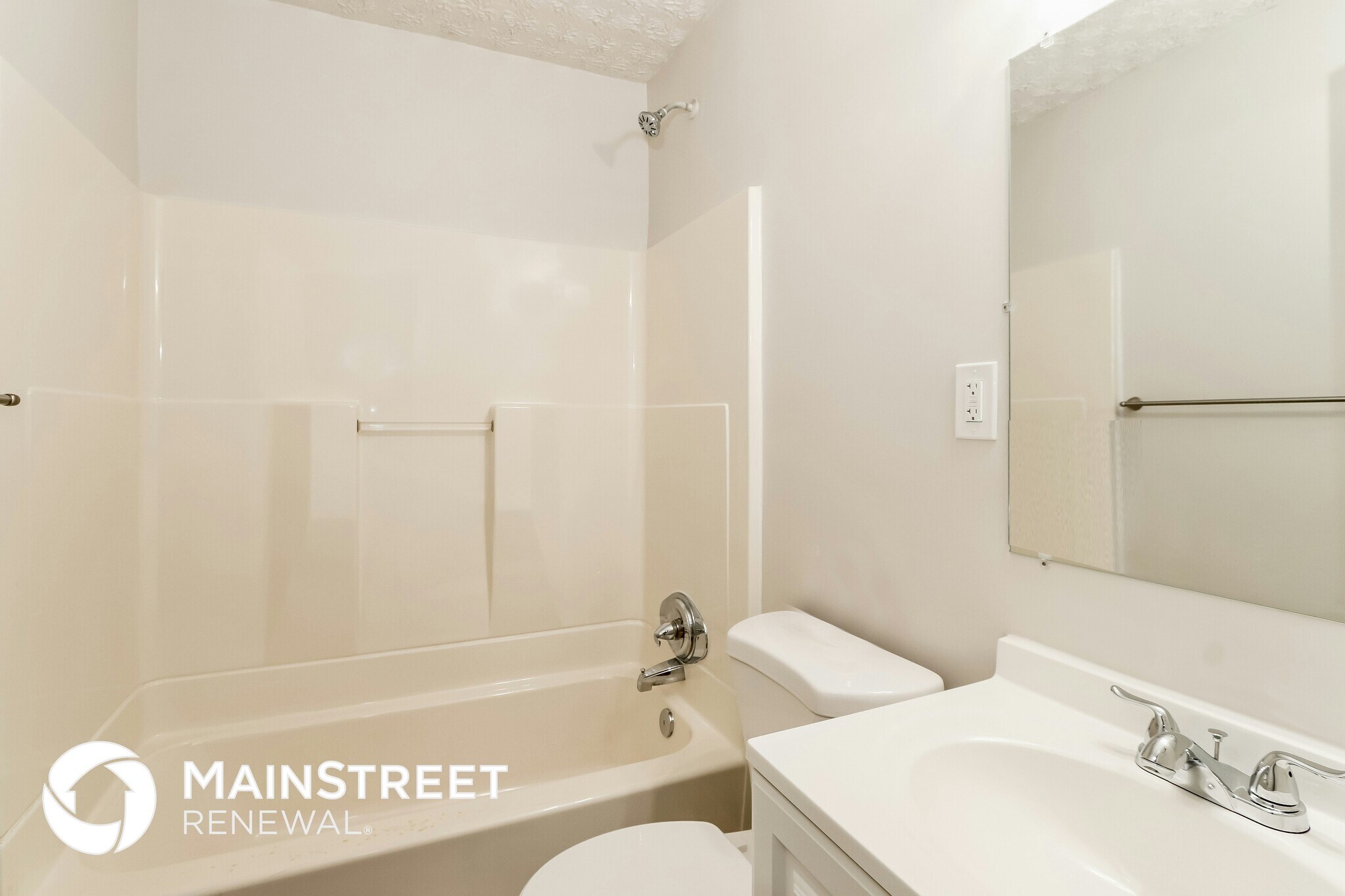 Building Photo - 3818 Bank St