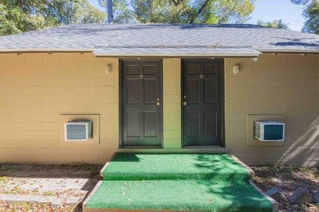 Building Photo - 30928 Spanish Oaks Dr W