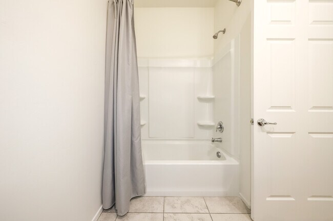 Building Photo - 4466 S Sunrise Bluff Way