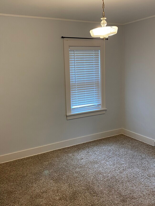 Building Photo - 4407 Pine St