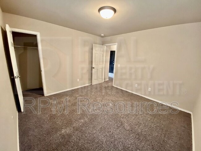 Building Photo - 11529 SW 26th St