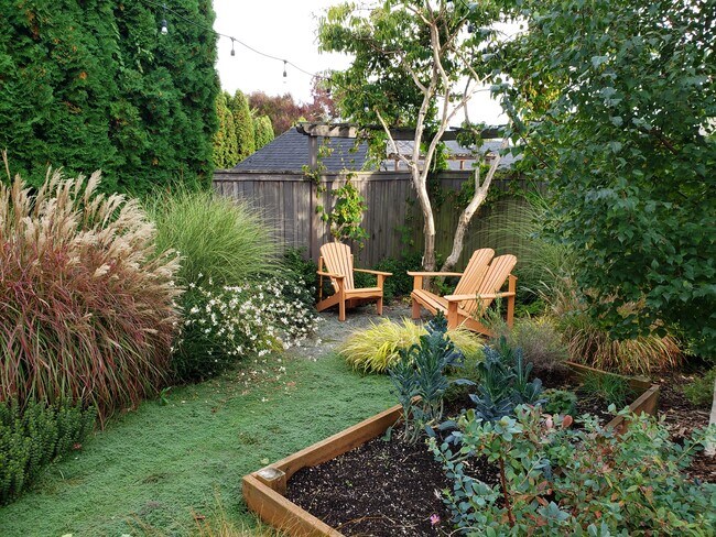 adjacent garden - 2811 NW 58th St