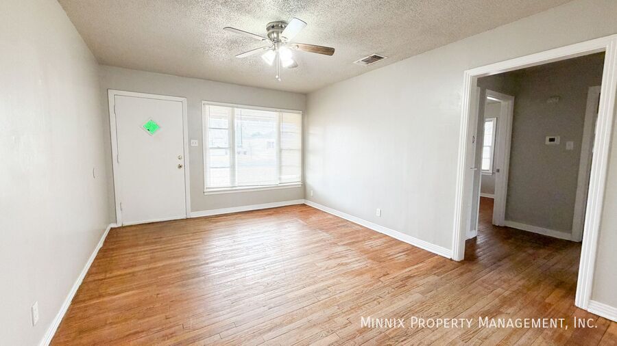 Building Photo - 2015 38th St