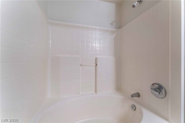Building Photo - 5855 Valley Dr