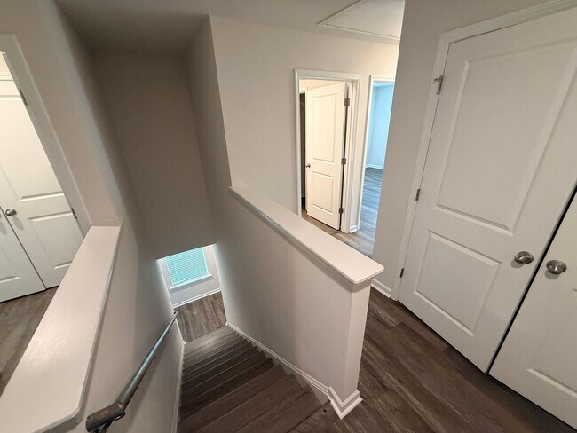 Building Photo - 5167 Hyrule Dr