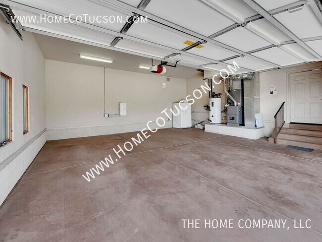 Building Photo - 12235 E Horsehead Rd