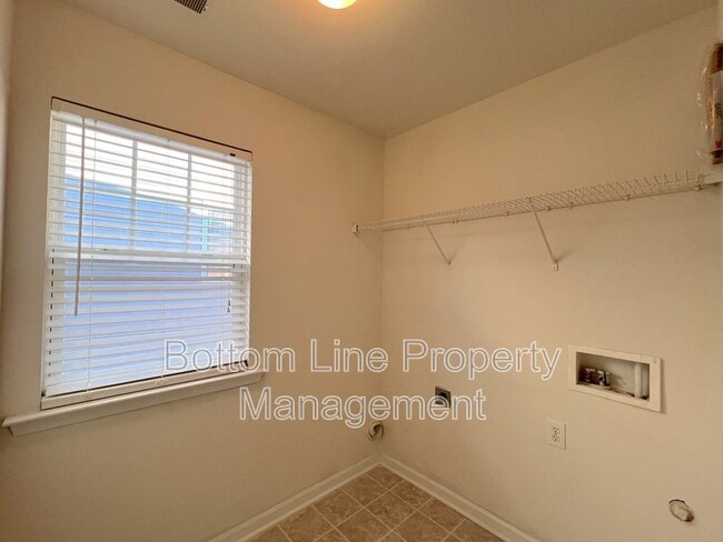 Building Photo - 9737 Tidal Ct