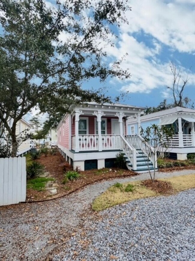 Building Photo - 2 Bedroom Cottage Near Downtown Ocean Springs