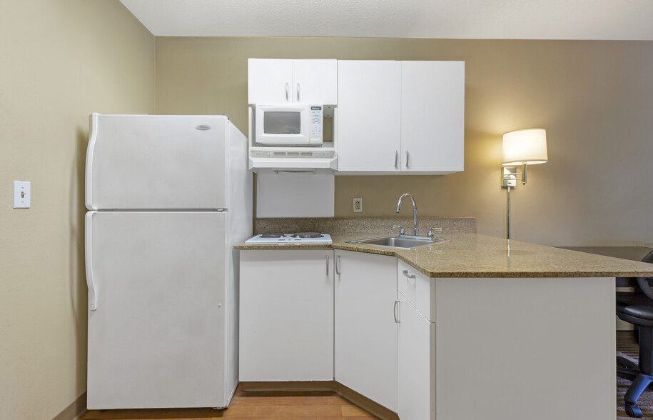 Building Photo - Furnished Studio-Baltimore - BWI Airport -...