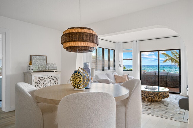 Building Photo - 2330 N Ocean Blvd