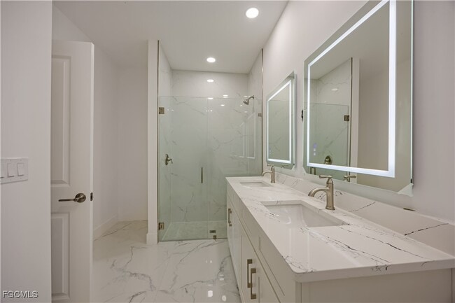 Building Photo - 849 Dowd Ave