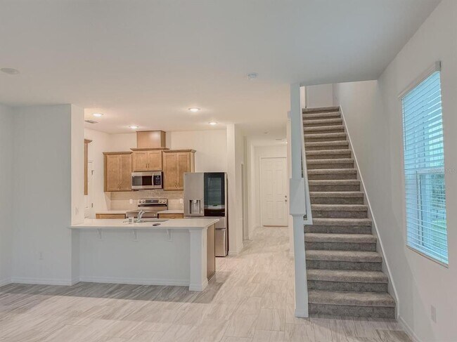 Building Photo - 438 Marion Lp
