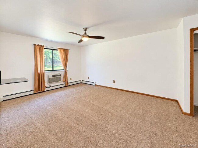 Building Photo - 248 Concord Ln