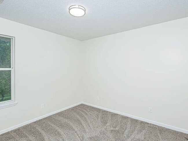 Building Photo - 3804 Larkspur Ct