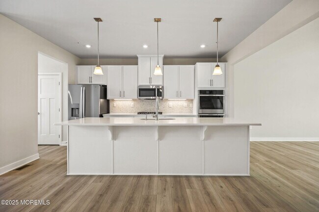 Building Photo - 20 Gramercy Dr