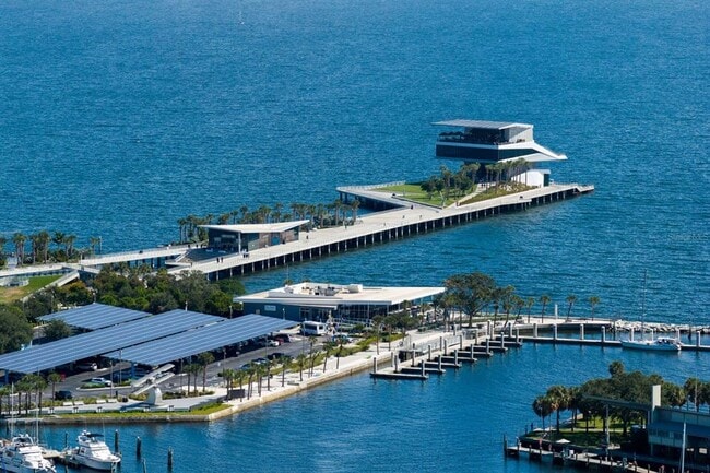 Building Photo - 175 1st St S