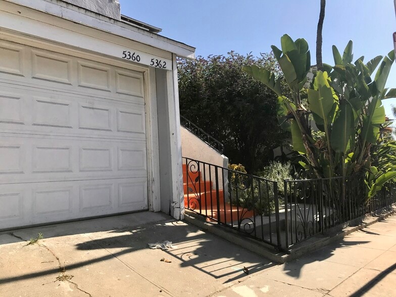 Garage - 5362 Monroe St