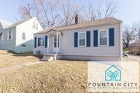 Building Photo - 3901 N Spruce Ave