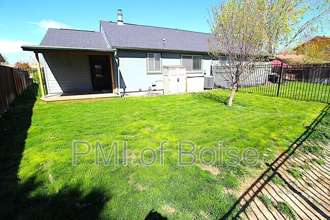 Building Photo - 3357 S Williamsburg Way