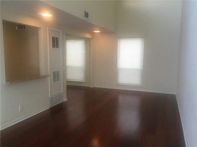 Building Photo - 2800 Cole St