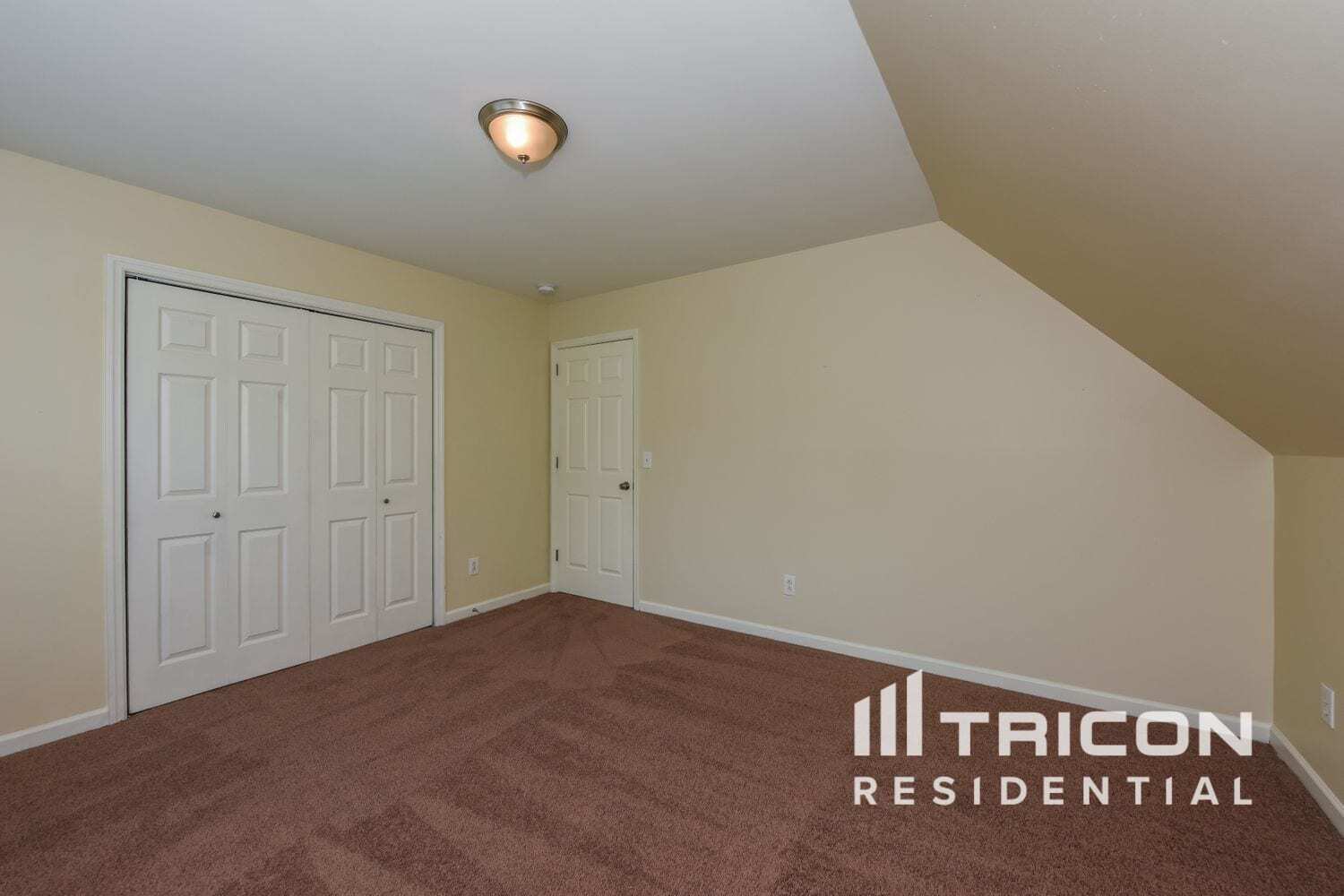 Building Photo - 2933 Mercer Ln