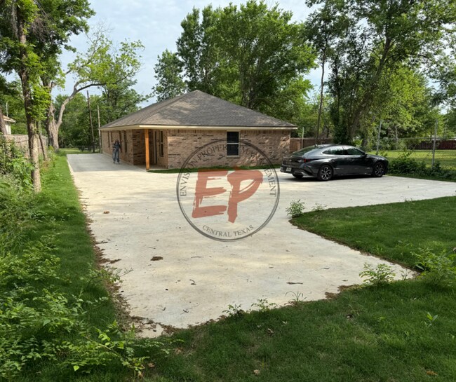 Building Photo - 1123 Brook Ave