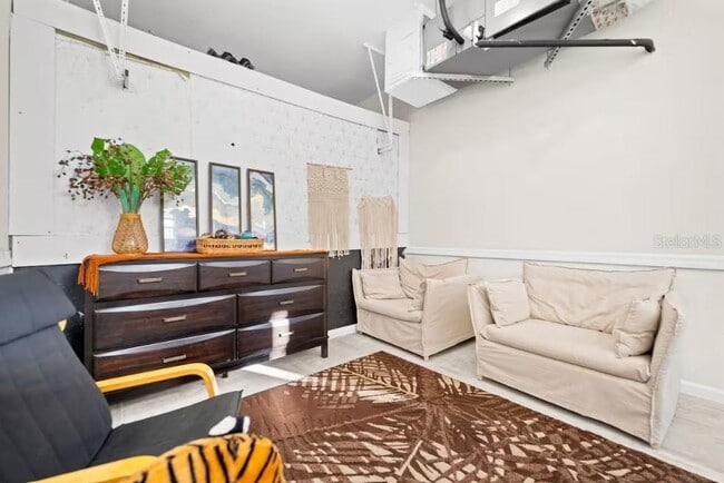 Building Photo - 2715 Lee St