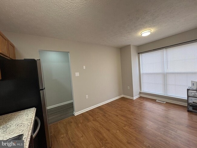 Primary Photo - 105 Braeburn Dr